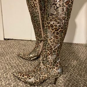 Silver/Leopard fashion Boots Size 7